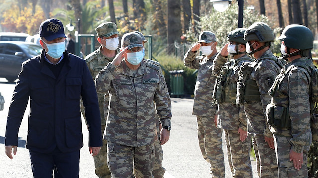 Milli Savunma Bakanı Hulusi Akar, Genelkurmay Başkanı Orgeneral Yaşar Güler ve kuvvet komutanları ile Şanlıurfa’ya geldi. 