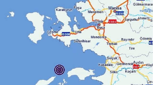 Yerin 5.18 kilometre altında meydana gelen depremin merkez üssü Urla ilçesi açıkları olarak bildirildi.