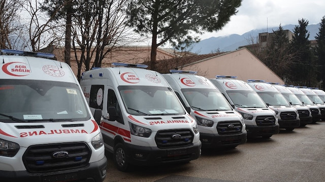 Tahsis edilen 18 ambulansın 2'si yenidoğan ambulansı olarak hizmet verecek.