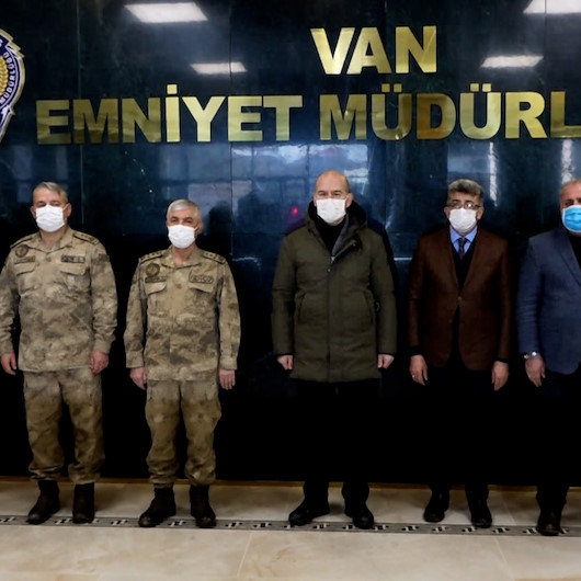 İçişleri Bakanı Soylu Van Emniyet Müdürlüğünü ziyaret etti