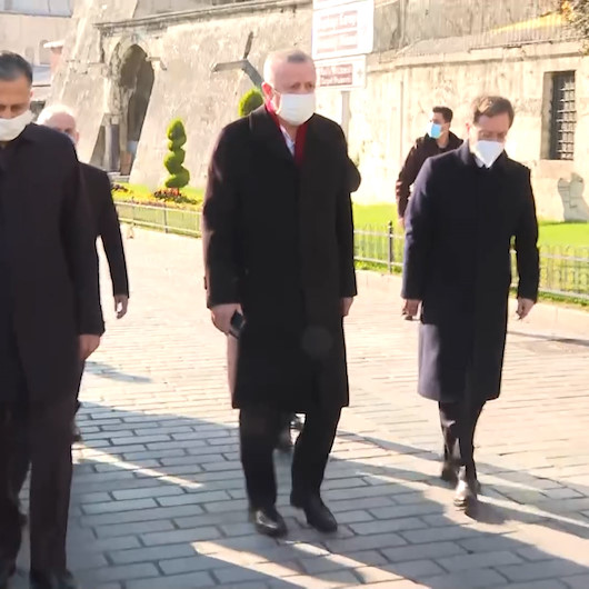 Cumhurbaşkanı Erdoğan Ayasofya Camisinden İstanbul Valiliğine yürüyerek gitti