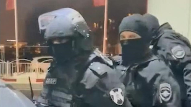 Rusya'da kimlik kontrolü yapan sahte polislere gözaltı