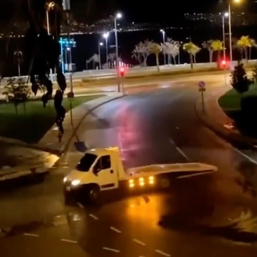 İzmirde yılbaşı gecesi çekiciyle drift yapan sürücüye 6 bin 700 lira ceza