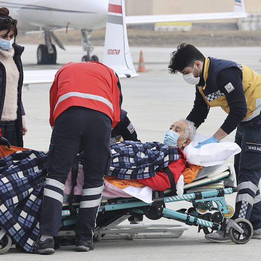 Prof. Dr. İlhan Başgöz, ambulans uçakla Türkiyeye getirildi