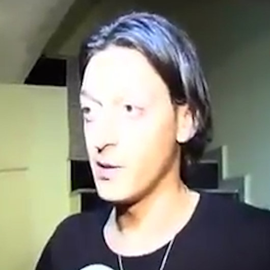 Mesut Özil 2011 yılında memleketi Zonguldaka gelip amcasını ve yeğenlerini ziyaret etmişti