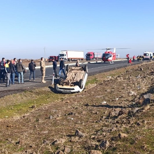 Şanlıurfada kaza sonrası olay yerine ambulans helikopter sevk edildi