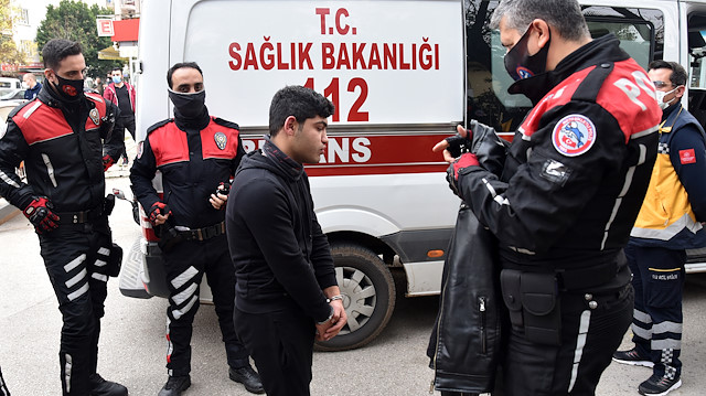 Mertcan Çolaki'ye 'ehliyetsiz araç kullanmak' ve 'trafiği tehlikeye düşürmek' suçlarından cezai işlem uygulandı. 