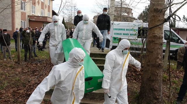 Üç kardeş bir ay içinde koronaya yenik düştü.