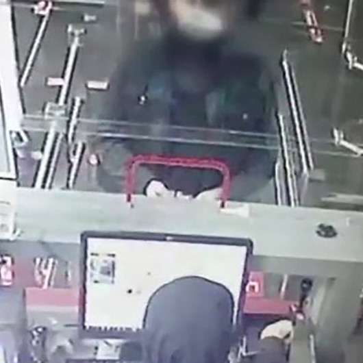 Mersinde dört yıldır aranan cinayet zanlısı havalimanında yakalandı