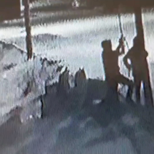Tekirdağda telefon hattı kablolarını çalan hırsızlar kameraya yakalandı