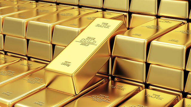 الصناديق المدعومة بالذهب تضيف 877 طنًا لحيازتها في 2020