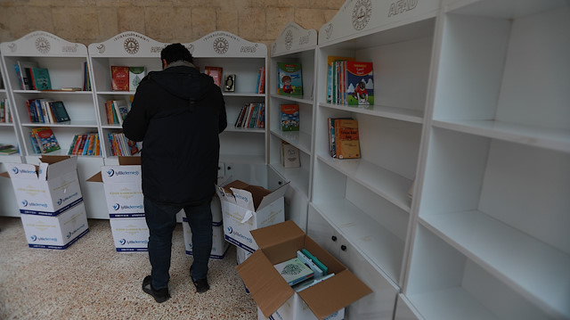 Okul kütüphanelerinde Arapça, Kürtçe ve Türkçe basılmış kitap ve eserler yer alacak.