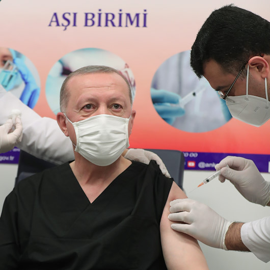 Cumhurbaşkanı Erdoğan Kovid-19 aşısının ilk dozunu yaptırdı