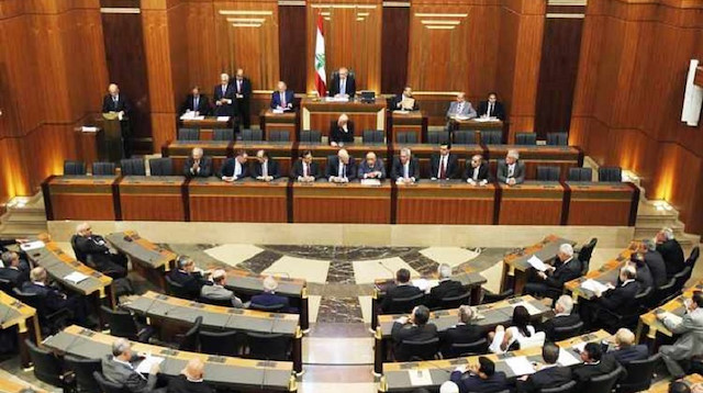 كورونا.. لبنان يقر قانونًا يتيح استيراد لقاحات كورونا