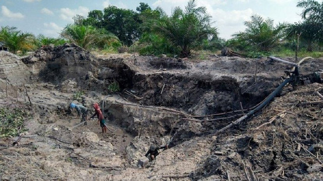 مصرع 5 أشخاص جراء انهيار أرضي في إندونيسيا