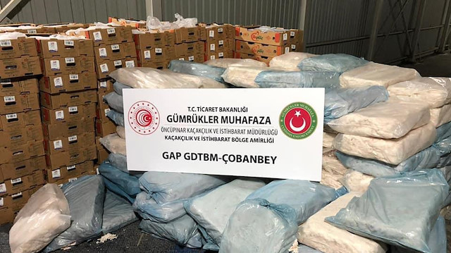 Kaçak eşyaların Suriye'den Türkiye'ye ve Türkiye'den Suriye'ye getirilmeye çalışıldığı tespit edildi.