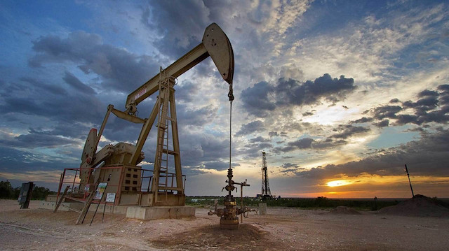 النفط يصعد لليوم الثاني مدفوعًا بآمال تعاف اقتصادي