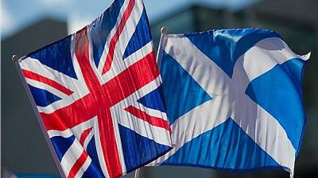 اسكتلندا تعلن عزمها إجراء استفتاء للاستقلال عن بريطانيا 