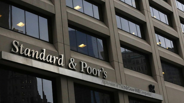 "ستاندرد آند بورز" تتوقع ضغوطا على بنوك السعودية خلال 2021