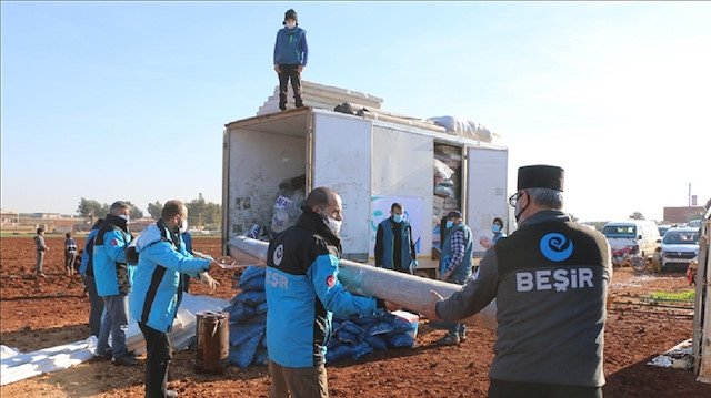 تركيا.. حملة أهلية لإغاثة النازحين في إدلب السورية