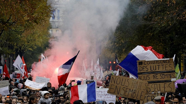 فرنسا.. معلمون يضربون احتجاجا على ظروف عملهم
