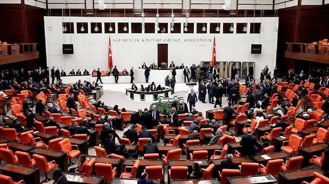 البرلمان التركي يقر تمديد مهمة القوات البحرية بمنطقة خليج عدن