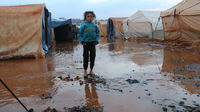 Yaşanan sel felaketi sonrası mülteci kamplarında insani durum ağırlaşıyor.