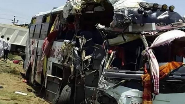 مصرع 53 شخصا إثر اصطدام حافلة بشاحنة غربي الكاميرون