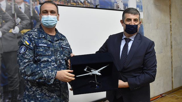 Ukrainian commander meets CEO of Turkish drone maker