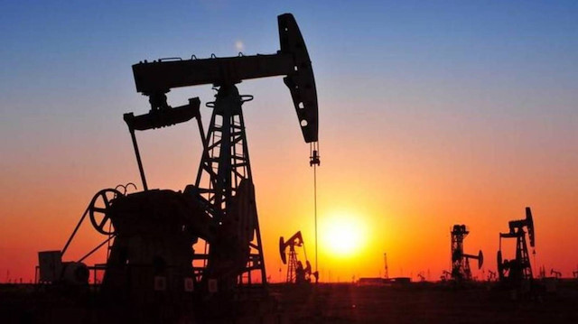 العراق يمدد اتفاقية بيع النفط للأردن عامًا آخر