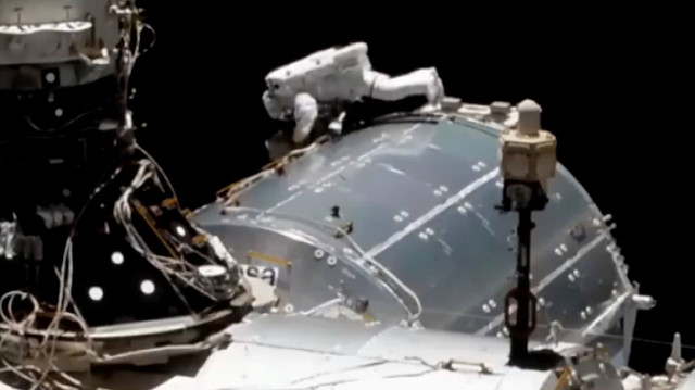 NASA astronotları uzay yürüyüşüne çıktı
