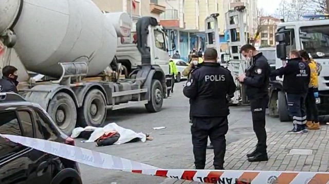 Talihsiz kadın olay yerinde hayatını kaybetti.