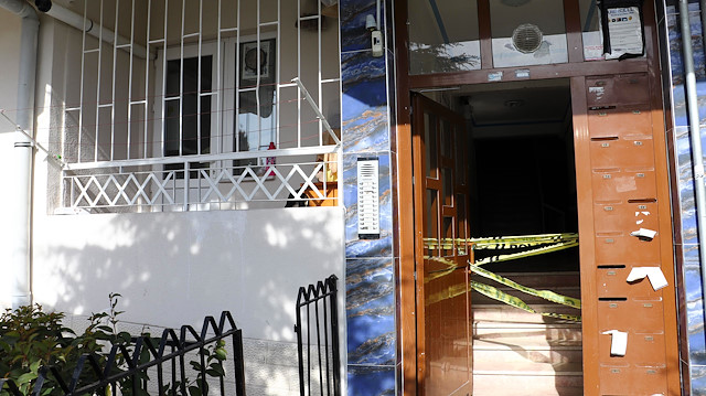 11 kişide koronavirüs çıkan 20 daireli bina karantinaya alındı.