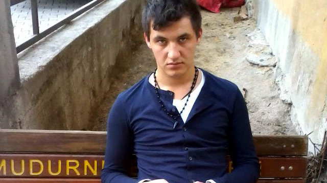 ​Bolu'nun Mudurnu ilçesinde kendisine 'ağabey' demediği için kavga ettiği Burak Telkeş'i (28) tüfekle vurarak öldüren Harun Sayın (30), 18 yıl hapis cezasına çarptırıldı.