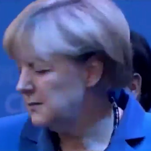 Merkel Almanya bayrağını sallamak istemedi