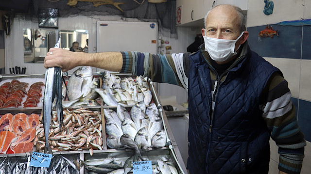 Balıkçı Engin Tunç,  kilogramı 35 liradan satılan zargana balığının fosfor bakımından en zengin balık olduğunu söyledi.