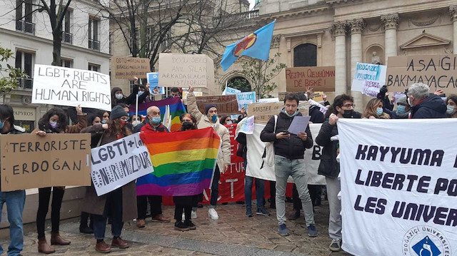 Fransa'da terör örgütü yandaşları Boğaziçi olayları için destek eylemi yaptı.