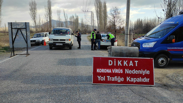 Mutasyon görülen mahalleler karantinaya alındı.