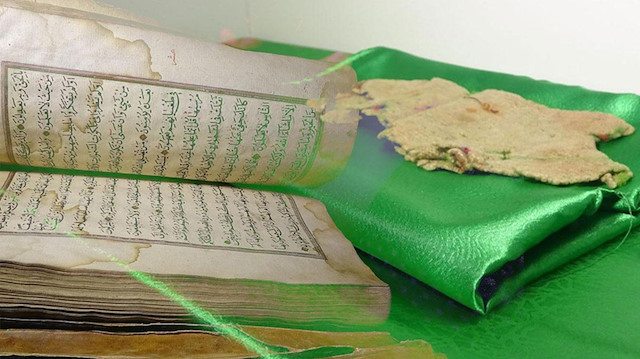 Abdurrahim Sakin, Peygamberimiz Hazreti Muhammed’e ait olan Takke-i Şerif, çorap ve el yazması Kur’an-ı Kerim’i yıllardan bu yana özenle muhafaza ediyor.