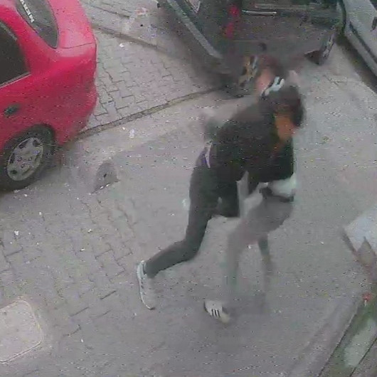 Çocukluk arkadaşını bıçaklayarak öldürdü