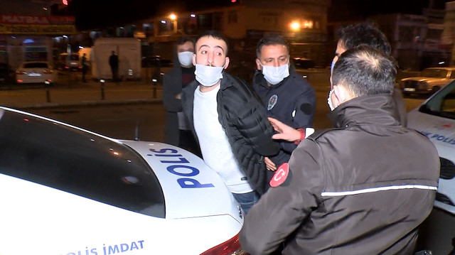 Ümraniye'de kısıtlamada kontrol noktasından kaçan şahıstan polislere: Sizin yanınıza bırakmayacağım sizi mahkemeye vereceğim