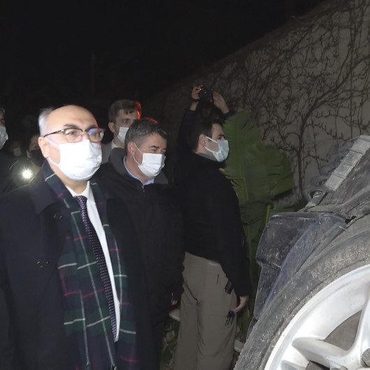 İzmir Valisi Yavuz Selim Köşgerden çarpıcı açıklama: Hortum, araçları yerinden kaldırıp binaların üzerinden savurdu