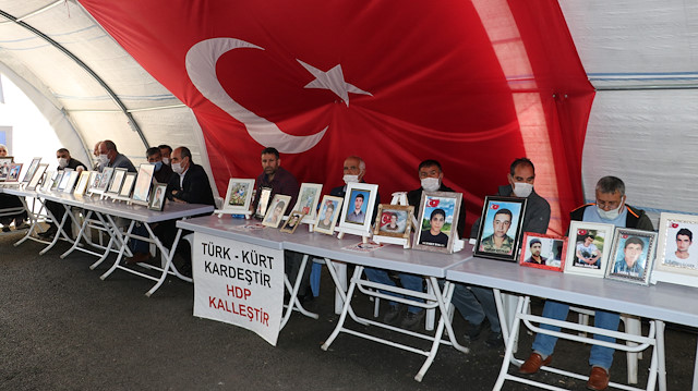 Dozens of families protest in Diyarbakir, accusing PKK terror group of abducting children