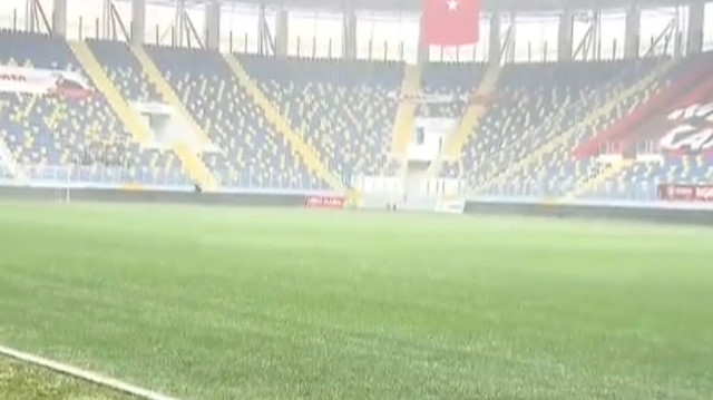 Saat 13.45 civarında Eryaman Stadyumu'nda çekilen görüntü (Fotoğraf beIN Sports'tan alınmıştır)