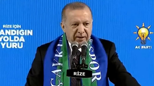 Cumhurbaşkanı Erdoğan'dan ABD'ye: Hani siz teröristlerin yanında durmuyordunuz, bal gibi de yanındasınız ve arkasındasınız