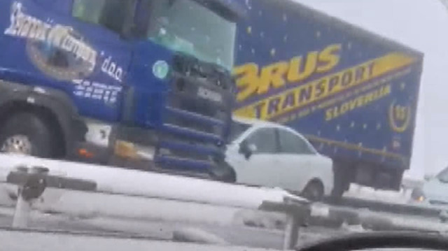 Silivri'de zincirleme kaza: TEM'in İstanbul yönü kapandı