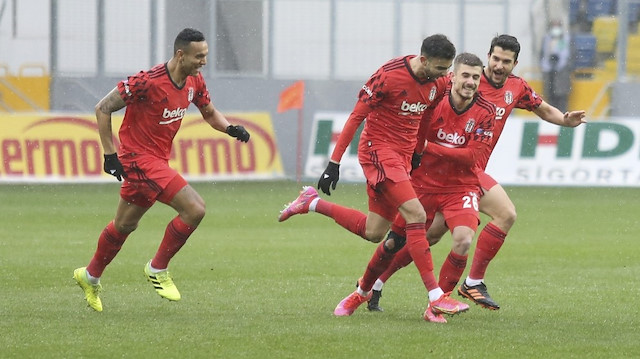 Ghezzal Beşiktaş formasıyla ilk golünü attı.