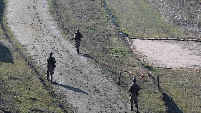 Altı kişi, Hudut birlikleri tarafından yakalandı.