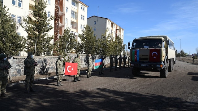 MSB'nin "Azerbaycan Silahlı Kuvvetleri mensubu kardeşlerimizi törenle ülkelerine uğurladık" metniyle paylaştığı fotoğraf.