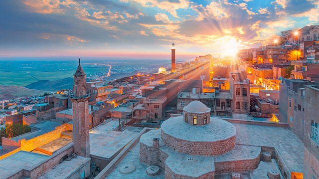 Mezopotamya denizi'ne kıyısı olan şehir: Mardin
